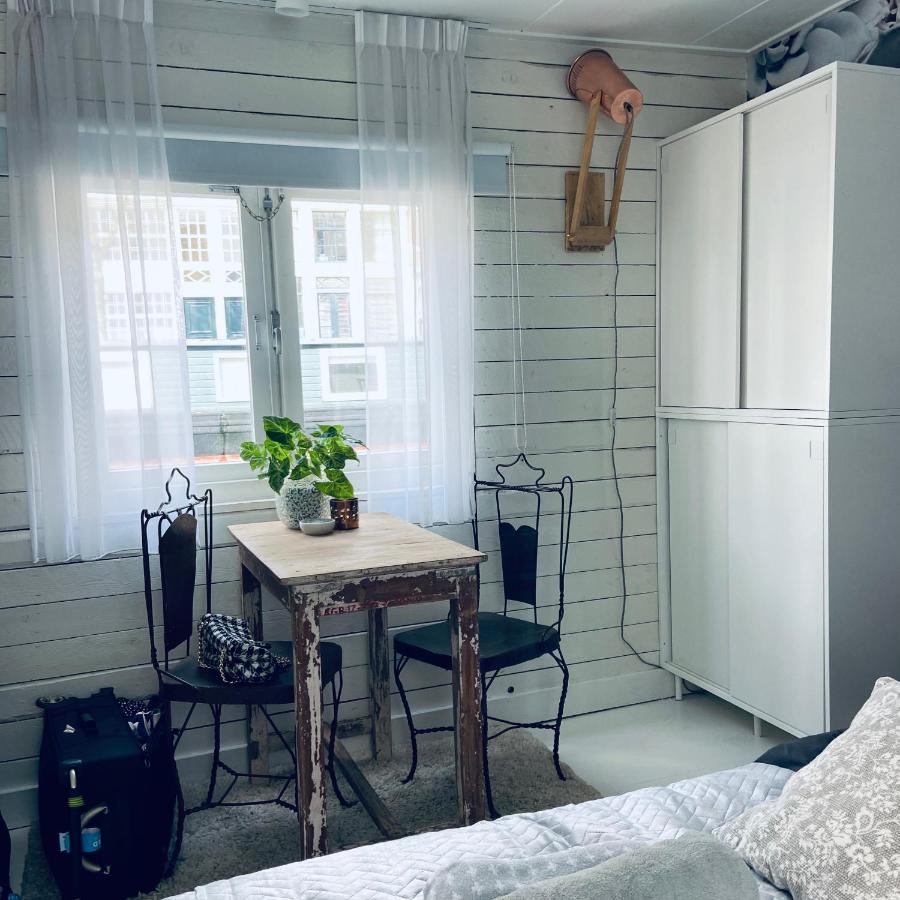 Houseboat Bonnie Bed and Breakfast Άμστερνταμ Εξωτερικό φωτογραφία